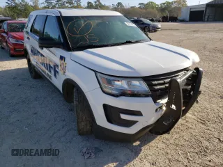2017 Ford Police Interceptor Utility z VIN 1FM5K8AR5HGA12977, wystawiony jako Copart lot #39727692 z przebiegiem 163 511 mil mil oraz Szkoda całkowita • Salvage title. Historia ofert i sprzedaży dostępna na DreamBid. Obrazek 1.