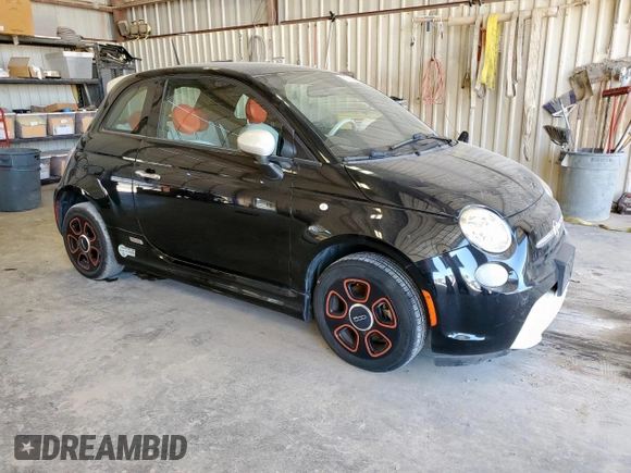 2014 FIAT 500e z VIN 3C3CFFGEXET175807, wystawiony jako Copart lot #62706475 z przebiegiem 41 925 mil mil oraz Czysty tytuł • Clean title. Historia ofert i sprzedaży dostępna na DreamBid. Obrazek 4.