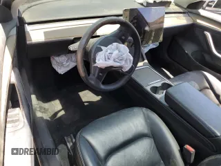 2022 Tesla Model 3 z VIN 5YJ3E1EA1NF191426, wystawiony jako Copart lot #56656125 z przebiegiem 84 255 mil mil oraz Czysty tytuł • Clean title. Historia ofert i sprzedaży dostępna na DreamBid. Obrazek 8.