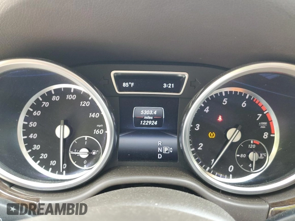 2014 Mercedes-Benz M 350 z VIN 4JGDA5HB5EA401185, wystawiony jako Copart lot #55078505 z przebiegiem 122 924 mil mil oraz Szkoda całkowita • Salvage title. Historia ofert i sprzedaży dostępna na DreamBid. Obrazek 9.