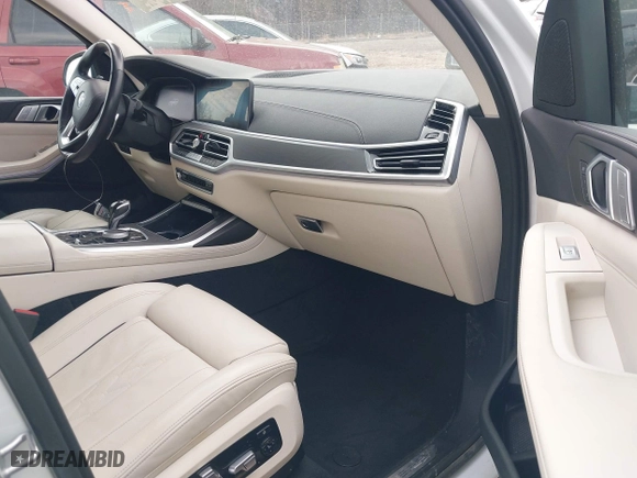 2022 BMW X7 xDrive40i with VIN 5UXCW2C03N9K30717, listed as a IAAI auction lot 41729944 with 47,997 mi miles. Bid and sale history available at carsss.com. Image 5.