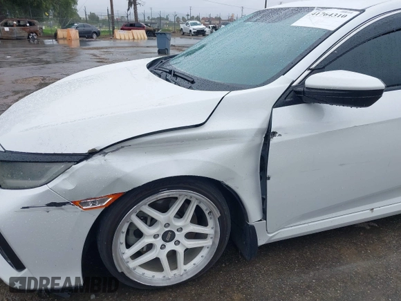 2020 Honda Civic Si z VIN 2HGFC1E59LH707630, wystawiony jako IAAI lot #41764310 z przebiegiem 116 714 mil mil oraz . Historia ofert i sprzedaży dostępna na DreamBid. Obrazek 6.
