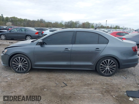 2016 Volkswagen Jetta Sport z VIN 3VWD17AJ2GM399335, wystawiony jako IAAI lot #42077435 z przebiegiem 92 284 mil mil oraz . Historia ofert i sprzedaży dostępna na DreamBid. Obrazek 14.
