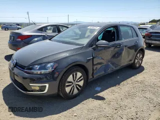 2017 Volkswagen Golf SE z VIN WVWKR7AU0HW954006, wystawiony jako Copart lot #58590225 z przebiegiem 43 933 mil mil oraz Szkoda całkowita • Salvage title. Historia ofert i sprzedaży dostępna na DreamBid. Obrazek 1.