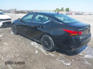 2019 Nissan Altima S z VIN 1N4BL4BV7KC124662, wystawiony jako IAAI lot #42050130 z przebiegiem 145 846 mil mil oraz . Historia ofert i sprzedaży dostępna na DreamBid. Obrazek 3.