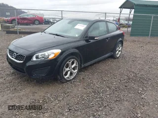 2013 Volvo C30 T5 z VIN YV1672MK8D2305313, wystawiony jako IAAI lot #41715681 z przebiegiem 191 887 mil mil oraz . Historia ofert i sprzedaży dostępna na DreamBid. Obrazek 19.