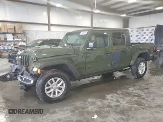 2023 Jeep Gladiator Willys z VIN 1C6HJTAG4PL581872, wystawiony jako Copart lot #84134884 z przebiegiem 6 426 mil mil oraz Szkoda całkowita • Salvage title. Historia ofert i sprzedaży dostępna na DreamBid. Obrazek 1.