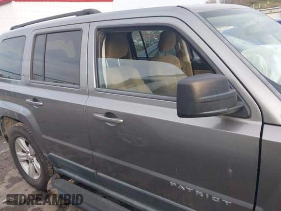 2011 Jeep Patriot Sport with VIN 1J4NF1GB9BD202472, listed as a IAAI auction lot 41923467 with 139,727 mi miles. Bid and sale history available at carsss.com. Image 14.