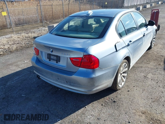 2011 BMW 3 Series 328i xDrive with VIN WBAPK5C54BA660498, listed as a IAAI auction lot 41883414 with 140,938 mi miles and . Bid and sale history available at DreamBid. Image 4.