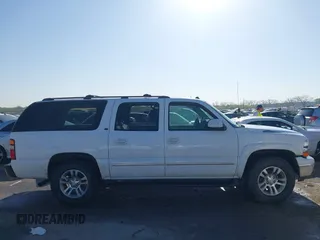 2003 Chevrolet Suburban LT with VIN 1GNFK16Z83R307164, listed as a IAAI auction lot 41977105 with 275,328 mi miles. Bid and sale history available at carsss.com. Image 13.