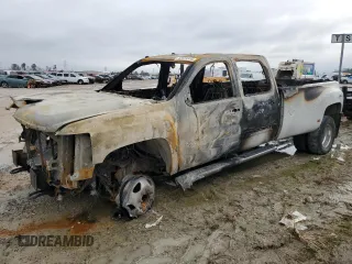 2014 Chevrolet Silverado 3500HD LTZ z VIN 1GC4K1C82EF110023, wystawiony jako Copart lot #42529335 z przebiegiem Nie podano mil oraz Nie do naprawy • Non repairable. Historia ofert i sprzedaży dostępna na DreamBid. Obrazek 1.