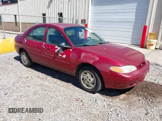 1998 Ford Escort SE with VIN 1FAFP13P4WW141203, listed as a IAAI auction lot 41811277 with 232,746 mi miles. Bid and sale history available at carsss.com. Image 1.
