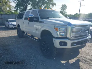 2014 Ford F-250 XL z VIN 1FT7W2BT5EEB58487, wystawiony jako IAAI lot #42234678 z przebiegiem 122 168 mil mil oraz . Historia ofert i sprzedaży dostępna na DreamBid. Obrazek 1.