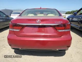 2013 Lexus LS 460 z VIN JTHBL5EF2D5124370, wystawiony jako Copart lot #56063585 z przebiegiem 122 301 mil mil oraz Szkoda całkowita • Salvage title. Historia ofert i sprzedaży dostępna na DreamBid. Obrazek 6.