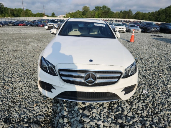 2017 Mercedes-Benz E 300 Luxury with VIN WDDZF4KB4HA230616, listed as a Copart auction lot 63031425 with 88,062 mi miles and Salvage title. Bid and sale history available at DreamBid. Image 5.