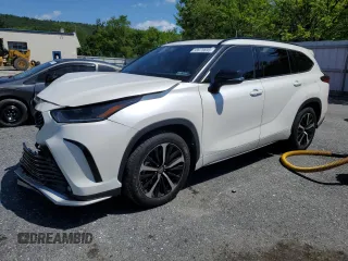 2021 Toyota Highlander XSE with VIN 5TDLZRBH3MS108206, listed as a Copart auction lot 58978895 with 42,068 mi miles and Salvage title. Bid and sale history available at DreamBid. Image 1.