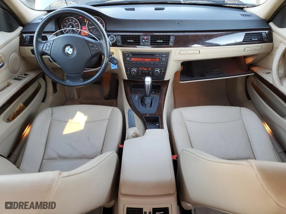 2011 BMW 3 Series 328i with VIN WBAPH5G50BNM75303, listed as a Copart auction lot 41515415 with 59,041 mi miles and Salvage Title. Bid and sale history available at carsss.com. Image 8.