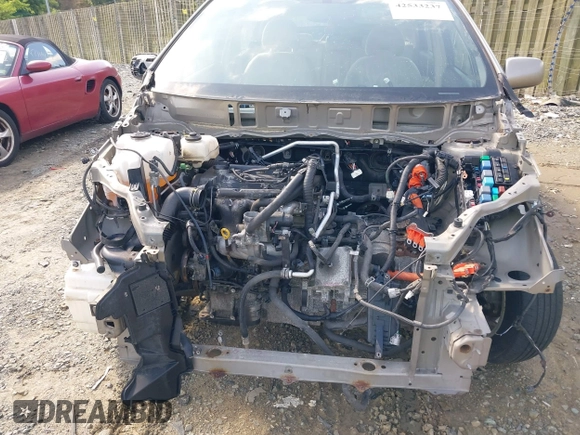 2004 Toyota Prius z VIN JTDKB22U040116044, wystawiony jako IAAI lot #42533237 z przebiegiem Nie podano mil oraz . Historia ofert i sprzedaży dostępna na DreamBid. Obrazek 6.
