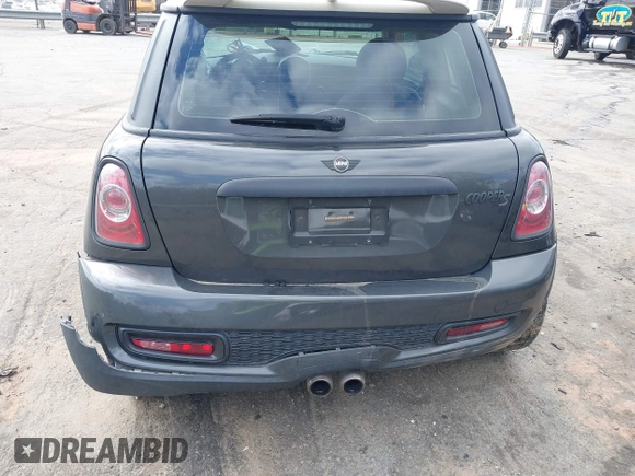 2013 MINI Hardtop S with VIN WMWSV3C50DT394345, listed as a IAAI auction lot 41738216 with 58,241 mi miles and . Bid and sale history available at DreamBid. Image 15.