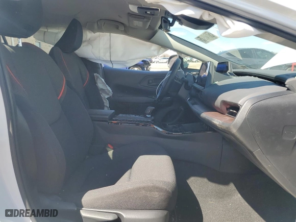 2024 Toyota Prius Prime SE with VIN JTDACACU2R3015644, listed as a Copart auction lot 50740975 with 9,161 mi miles and Salvage Title. Bid and sale history available at carsss.com. Image 7.