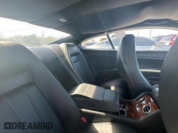 2008 Bentley Continental GT z VIN SCBCR73W78C057367, wystawiony jako Copart lot #46643665 z przebiegiem 84 373 mil mil oraz Czysty tytuł • Clean title. Historia ofert i sprzedaży dostępna na DreamBid. Obrazek 6.