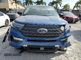 2022 Ford Explorer XLT with VIN 1FMSK7DH3NGC39399, listed as a Copart auction lot 48873565 with 3,262 mi miles and Salvage Title. Bid and sale history available at carsss.com. Image 5.