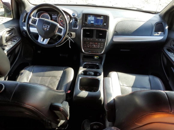 2011 Dodge Grand Caravan R/T with VIN 2D4RN7DGXBR696113, listed as a Copart auction lot 46045365 with 191,994 mi miles and Non Repairable. Bid and sale history available at DreamBid. Image 8.