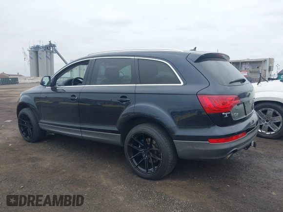 2010 Audi Q7 Premium Plus with VIN WA1LYAFE6AD007439, listed as a IAAI auction lot 42570983 with 96,542 mi miles and . Bid and sale history available at DreamBid. Image 3.