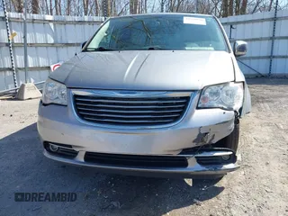 2013 Chrysler Town & Country Touring L with VIN 2C4RC1CG6DR660858, listed as a IAAI auction lot 41970976 with 140,299 mi miles and . Bid and sale history available at DreamBid. Image 17.