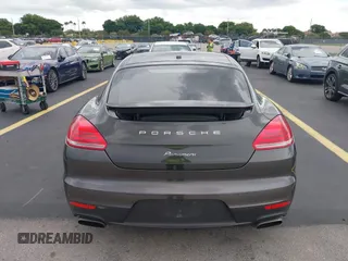 2015 Porsche Panamera 4 с VIN WP0AA2A71FL002436, выставлен на аукционе IAAI как лот 42479904 с пробегом 64 750 миль миль и . История ставок и продаж доступна на DreamBid. Изображение 17.