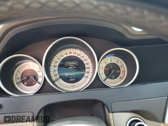 2013 Mercedes-Benz C 250 with VIN WDDGJ4HB2DG059854, listed as a Copart auction lot 61996345 with 109,119 mi miles and Clean title. Bid and sale history available at DreamBid. Image 9.