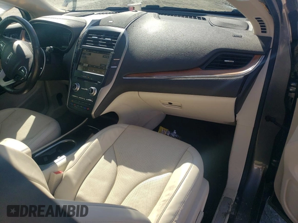 2016 Lincoln MKC Reserve with VIN 5LMCJ3D98GUJ21407, listed as a Copart auction lot 46851895 with 51,133 mi miles and Salvage title. Bid and sale history available at DreamBid. Image 8.