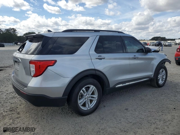 2022 Ford Explorer XLT with VIN 1FMSK7DH1NGA49732, listed as a Copart auction lot 47640075 with 68,605 mi miles and Salvage Title. Bid and sale history available at carsss.com. Image 3.