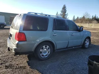 2005 Lincoln Navigator Luxury with VIN 5LMFU28525LJ02909, listed as a Copart auction lot 42960125 with 0 mi miles and Salvage Title. Bid and sale history available at carsss.com. Image 3.