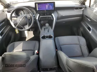 2023 Toyota Venza LE with VIN JTEAAAAH0PJ135121, listed as a Copart auction lot 60995454 with 17,910 mi miles and Salvage Title. Bid and sale history available at carsss.com. Image 8.
