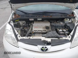 2006 Toyota Sienna XLE with VIN 5TDZA22C76S522489, listed as a IAAI auction lot 42089088 with 226,428 mi miles. Bid and sale history available at carsss.com. Image 10.