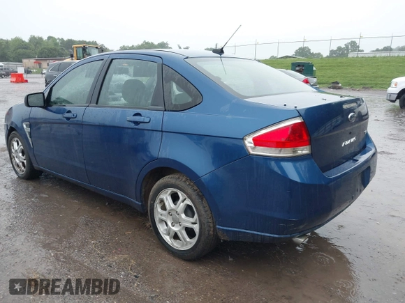 2008 Ford Focus SE z VIN 1FAHP35N58W243547, wystawiony jako IAAI lot #42251832 z przebiegiem 155 554 mil mil oraz . Historia ofert i sprzedaży dostępna na DreamBid. Obrazek 3.