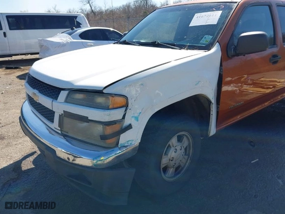 2005 Chevrolet Colorado 1SB LS Z85 with VIN 1GCCS136458181030, listed as a IAAI auction lot 41672611 with 258,628 mi miles. Bid and sale history available at carsss.com. Image 6.