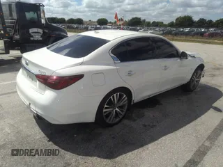 2018 Infiniti Q50 Luxe with VIN JN1EV7AP5JM363984, listed as a IAAI auction lot 42397186 with 33,113 mi miles and . Bid and sale history available at DreamBid. Image 4.