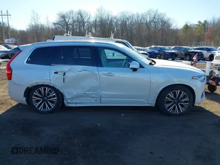 2022 Volvo XC90 Momentum with VIN YV4102PK2N1863761, listed as a IAAI auction lot 41430040 with 29,141 mi miles. Bid and sale history available at carsss.com. Image 13.