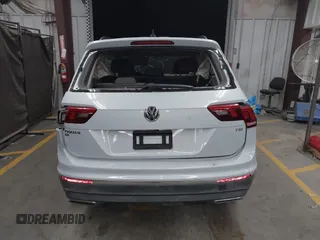 2018 Volkswagen Tiguan SEL with VIN 3VV3B7AX8JM088727, listed as a IAAI auction lot 42639339 with Not provided miles and . Bid and sale history available at DreamBid. Image 15.