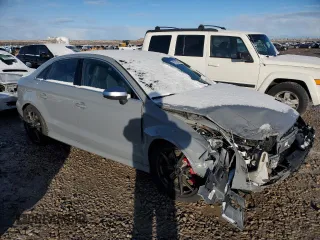 2017 Audi RS 3 z VIN WUABWGFF6H1900194, wystawiony jako Copart lot #70787422 z przebiegiem 29 615 mil mil oraz . Historia ofert i sprzedaży dostępna na DreamBid. Obrazek 4.