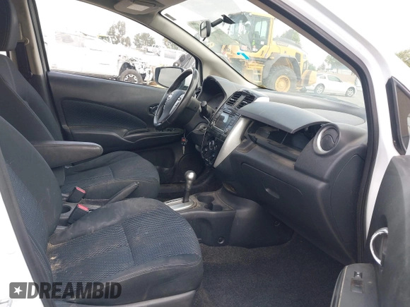 2016 Nissan Note SR z VIN 3N1CE2CP0GL390410, wystawiony jako IAAI lot #42036349 z przebiegiem 170 608 mil mil oraz . Historia ofert i sprzedaży dostępna na DreamBid. Obrazek 5.