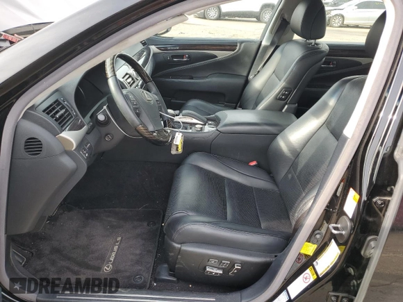 2016 Lexus LS 460 with VIN JTHCL5EF4G5026630, listed as a Copart auction lot 78820504 with 33,004 mi miles and Clean title. Bid and sale history available at DreamBid. Image 7.