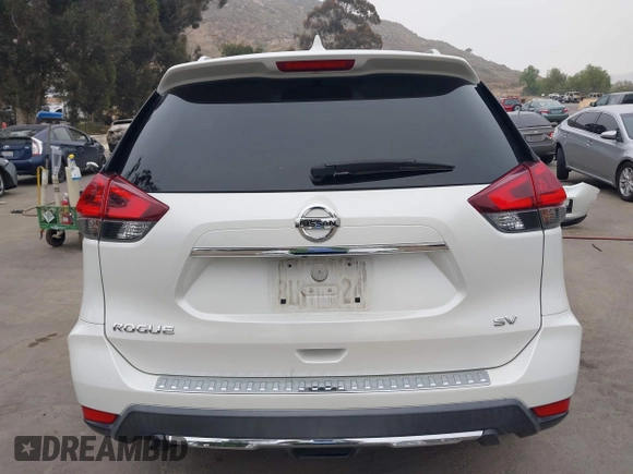 2018 Nissan Rogue SV with VIN KNMAT2MT7JP593232, listed as a IAAI auction lot 42141416 with 34,373 mi miles and . Bid and sale history available at carsss.com. Image 17.