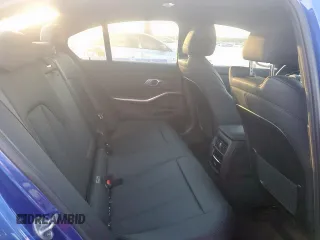 2021 BMW 3 Series 330i z VIN 3MW5R1J08M8B56862, wystawiony jako Copart lot #52976585 z przebiegiem 41 867 mil mil oraz Czysty tytuł • Clean title. Historia ofert i sprzedaży dostępna na DreamBid. Obrazek 10.