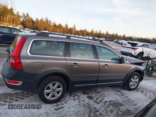 2011 Volvo XC70 3.2L z VIN YV4940BZ8B1115060, wystawiony jako IAAI lot #41156698 z przebiegiem 196 913 mil mil oraz . Historia ofert i sprzedaży dostępna na DreamBid. Obrazek 14.