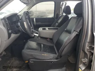 2007 Chevrolet Silverado 1500 LS with VIN 2GCEK13C271731037, listed as a Copart auction lot 84509584 with 250,863 mi miles and Salvage Title. Bid and sale history available at carsss.com. Image 7.