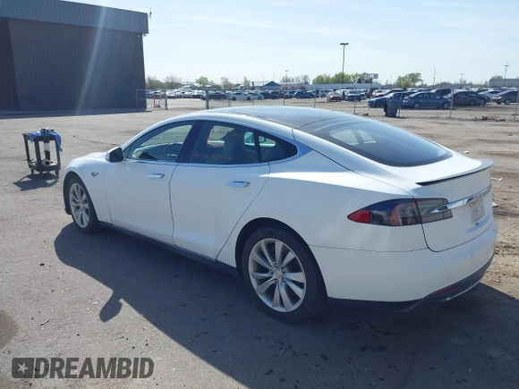 2014 Tesla Model S P85D with VIN 5YJSA1H20EFP63761, listed as a IAAI auction lot 41980472 with 109,164 mi miles and . Bid and sale history available at DreamBid. Image 3.