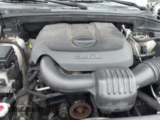 2011 Jeep Grand Cherokee Laredo z VIN 1J4RR4GG1BC572827, wystawiony jako IAAI lot #42313674 z przebiegiem 273 215 mil mil oraz . Historia ofert i sprzedaży dostępna na DreamBid. Obrazek 10.